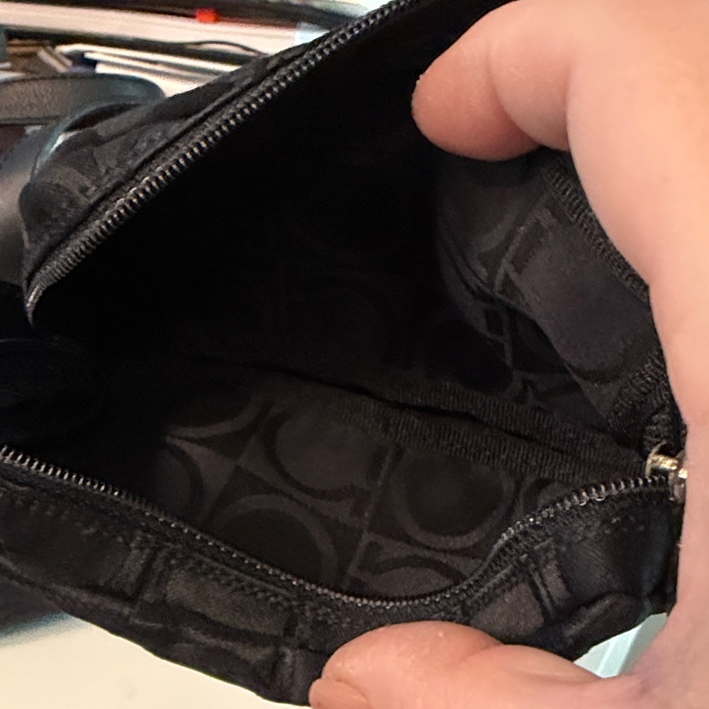 Ferragamo Patterned Handbag - Picture 5 of 7